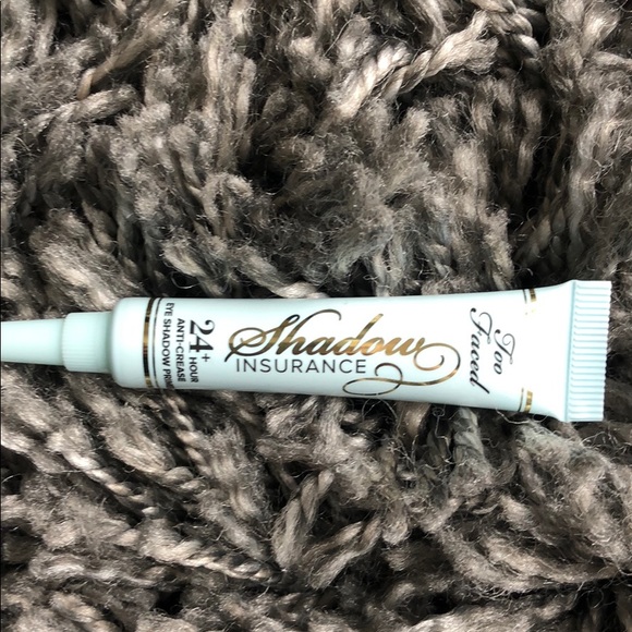 Sephora foundation, Too Faced primer, 2 eyeshadows - Picture 3 of 5